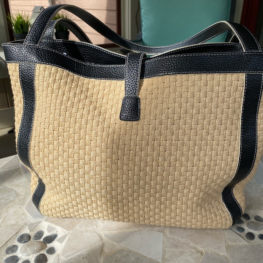 Straw tote with vegan leather trim